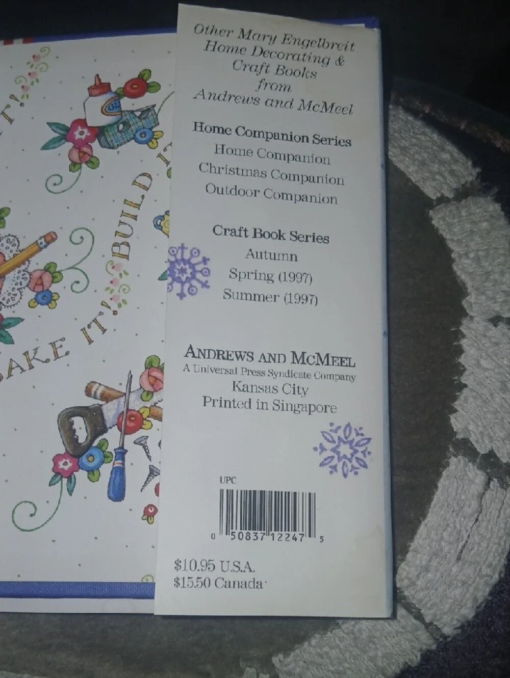 Mary Engelbreit Winter 1996 Book Of Homemade Crafts Designed By Charlotte Lyons